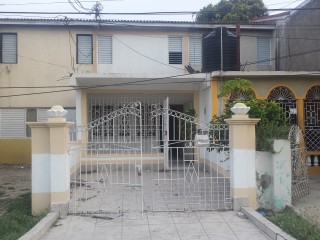 Hamilton Gardens, St. Catherine, Jamaica - Townhouse for Sale